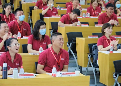 中國國學百家講堂與智慧傳承高級研修班上課照片